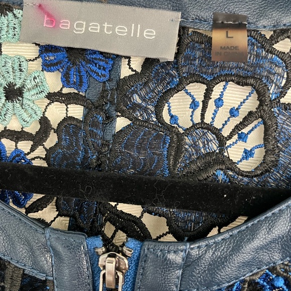 Ladies Lace Jacket by Bagatelle. Sz. L. - Picture 6 of 6